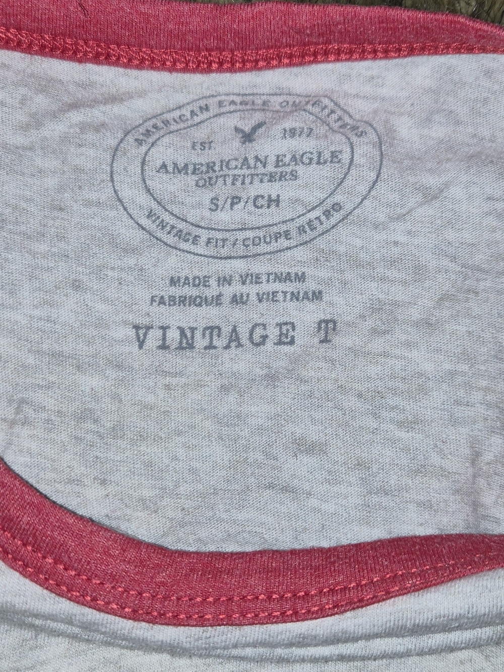 American Eagle Outfitters White & Red Raglan Short Sleeve Tee - Picture 2 of 2
